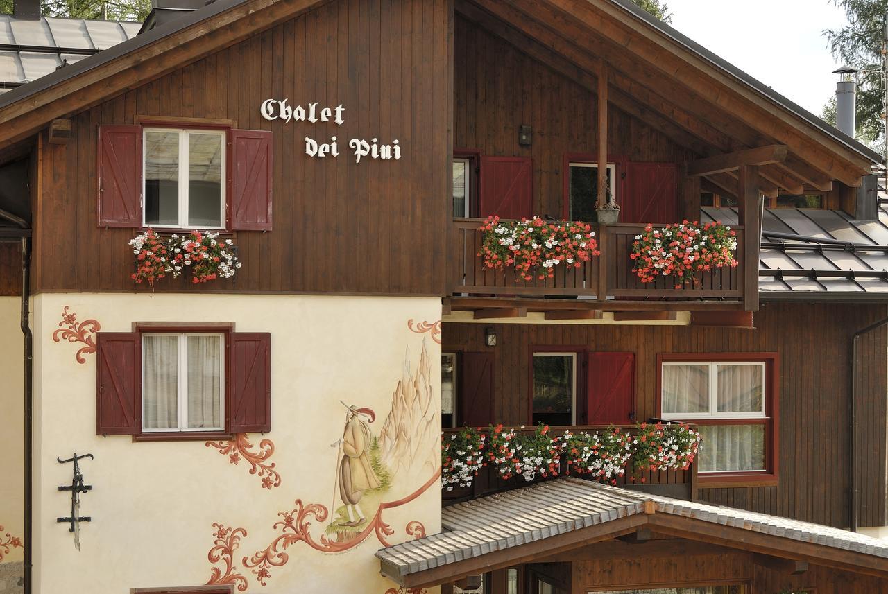 Chalet Dei Pini Aparthotel มาดอนนาดีกัมปิโญ ภายนอก รูปภาพ
